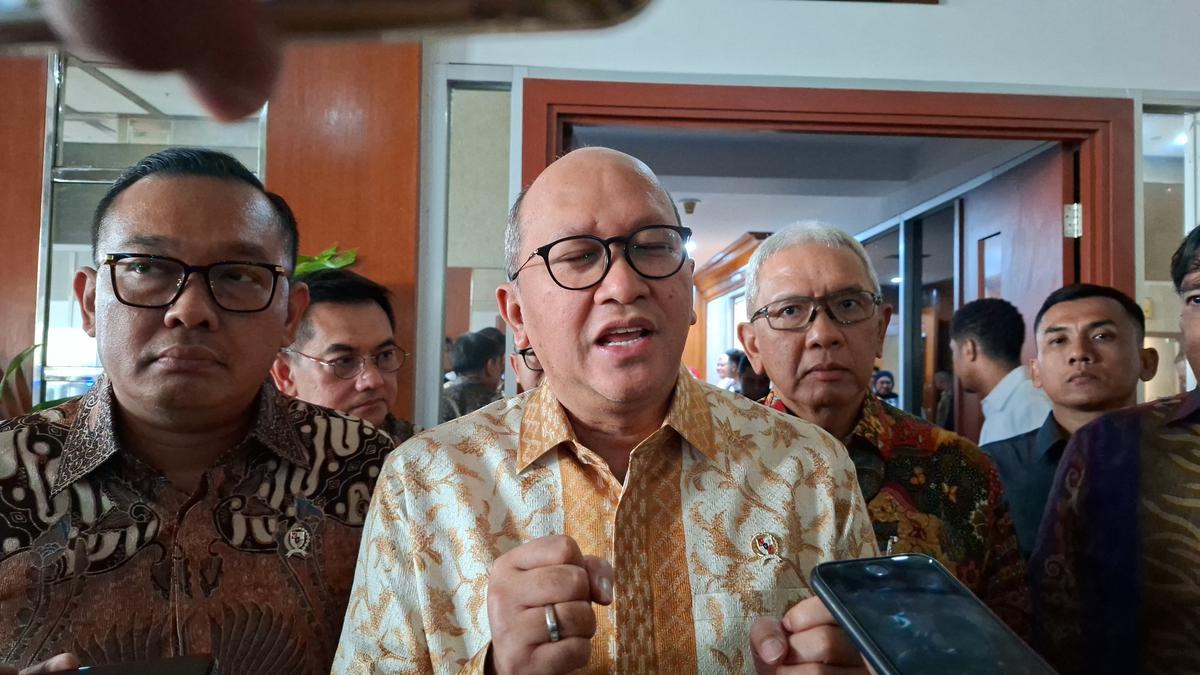 Key to Attracting Family Offices: Investment Minister Stresses PFII Must Be Independent