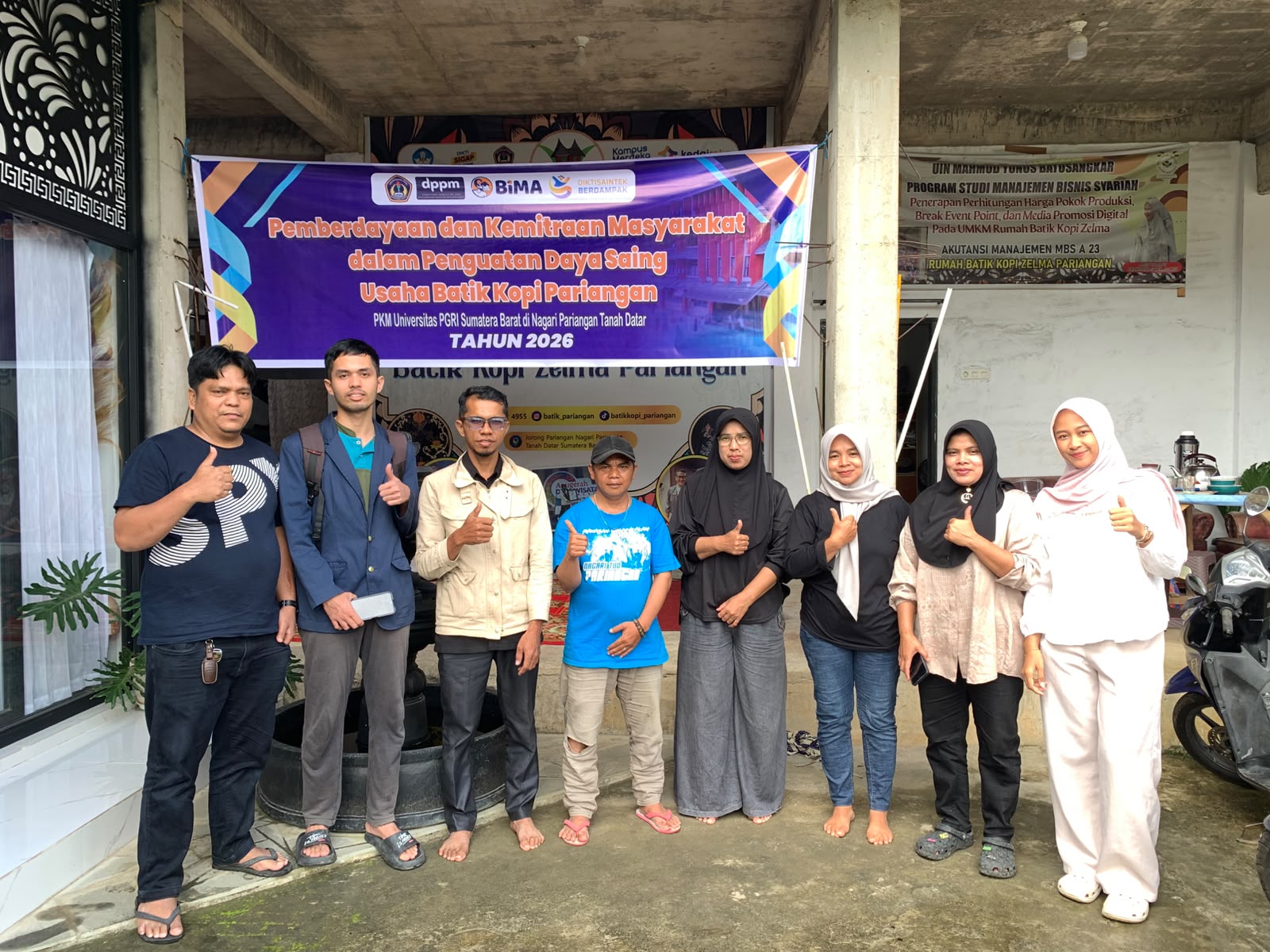 Campus Community Empowerment Programme Strengthens Competitiveness of Pariangan Coffee Batik