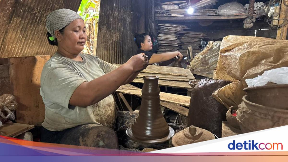 BRI KUR Empowers Balinese Pottery Artisan to Preserve Tradition