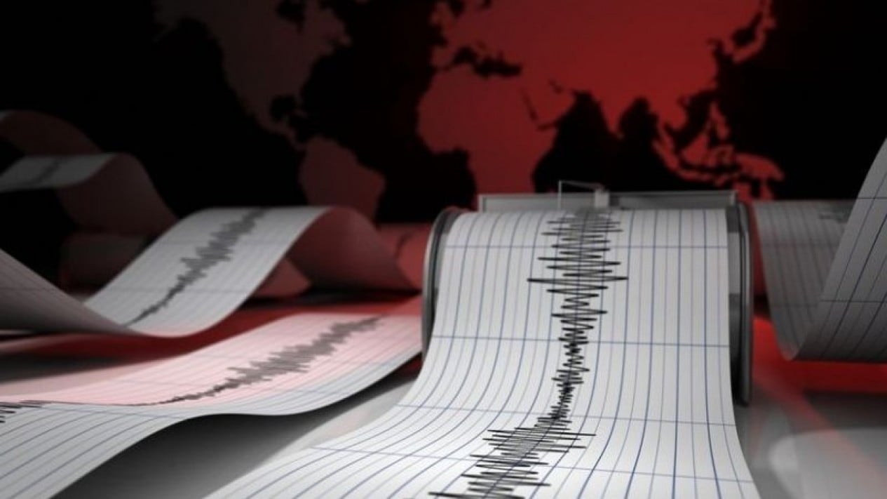Magnitude 7.0 Earthquake Strikes East Nusa Tenggara, Two Fatalities Reported
