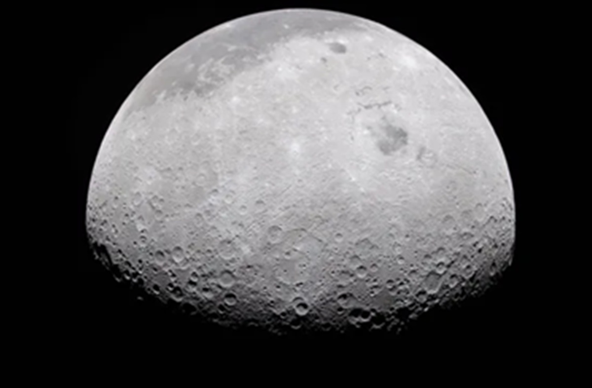 Space Race Intensifies: Will the Moon Become a New Rubbish Dump?