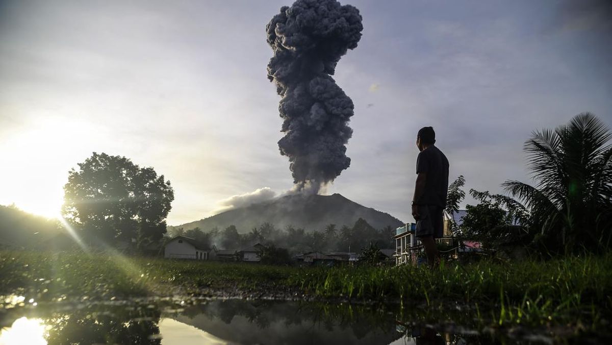 Mount Ibu in West Halmahera Erupts, Status at Level II Alert