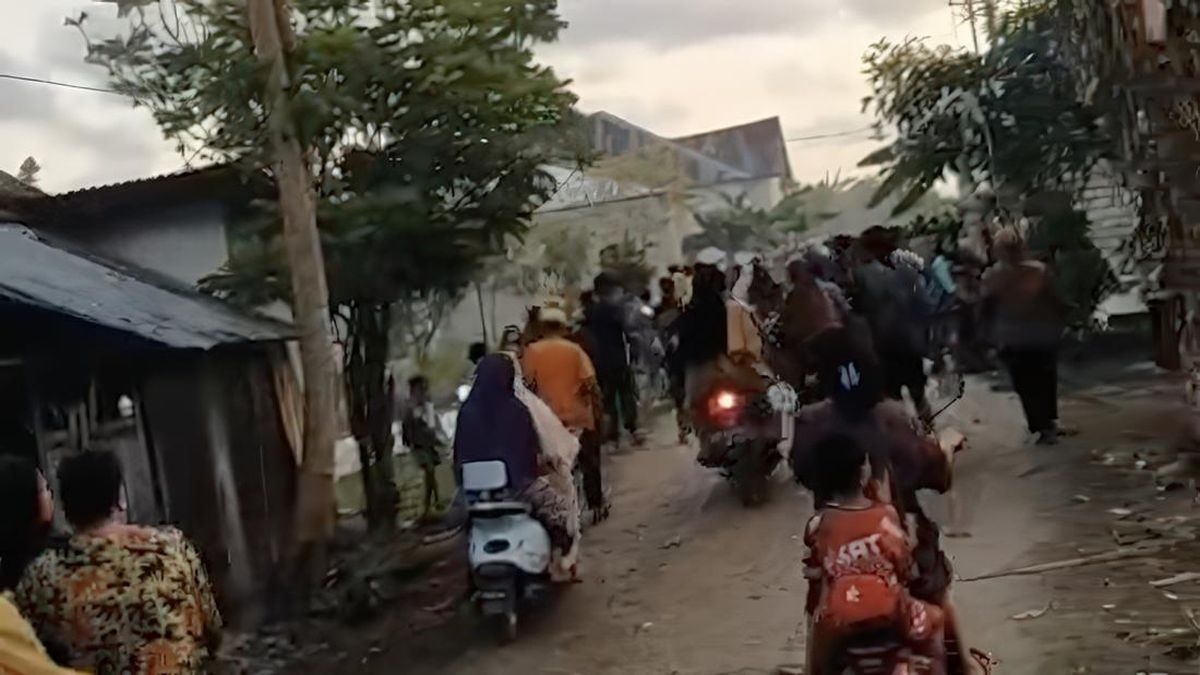 Selayar Residents Flee to Hills to Avoid Tsunami Risk After NTT Earthquake