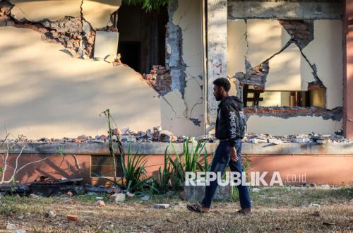 Komdigi: Three Mobile Operators Affected by M 7.0 Earthquake in NTT