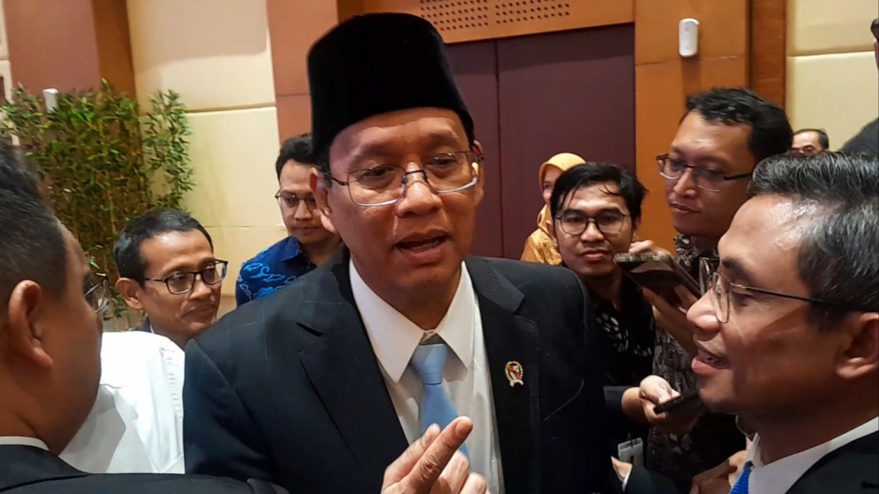 Finance Minister Purbaya on Teacher Salary Prospects in 2027