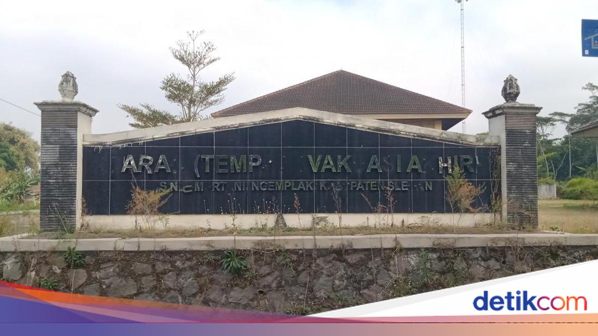 Bleak: Koripan Sleman Refugee Barracks Hit by Vandalism, Ceilings Collapse