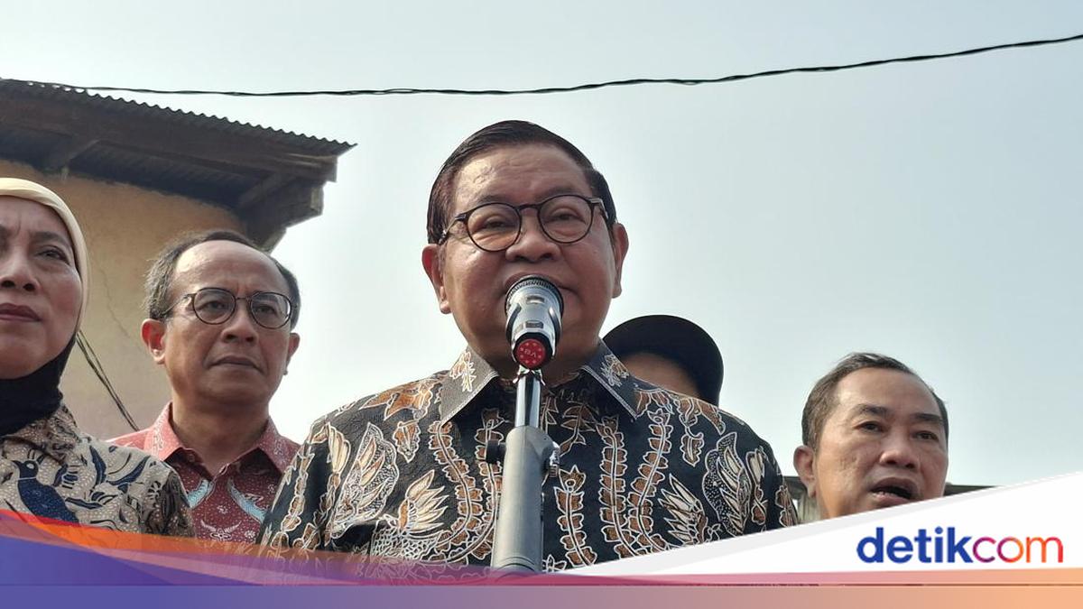 Truck Stuck at Kramat Jati Footbridge, Pramono Prepares Sanctions for Operator