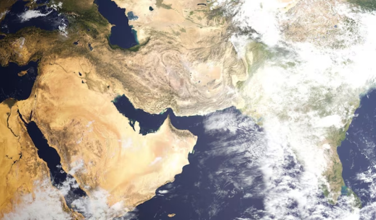 Iran and Oman Agree on Strait of Hormuz Shipping Route, Still Dependent on US
