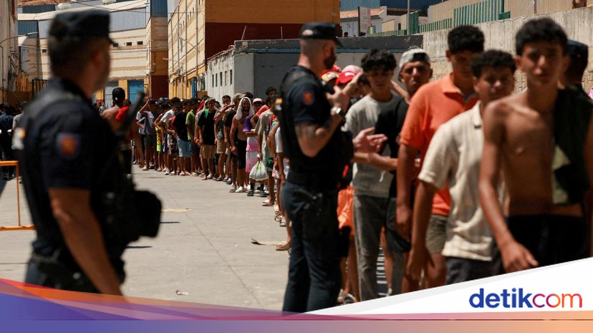 Hundreds of Illegal Migrants Again Attempt to Breach Spain's Ceuta Enclave