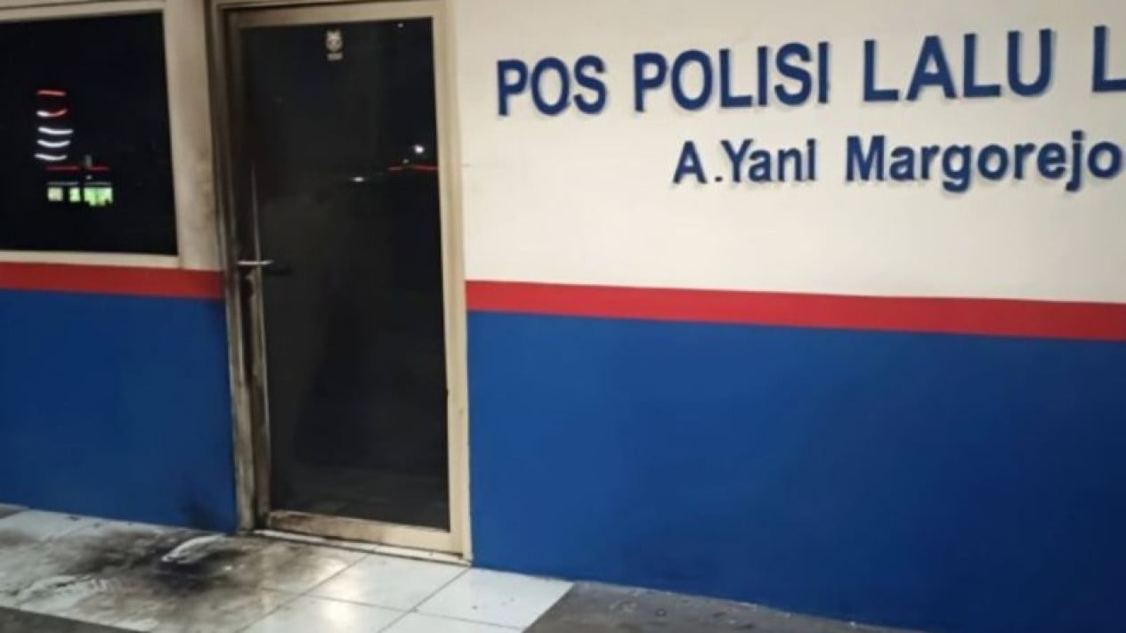 Molotov Thrower at 2 Surabaya Police Posts Arrested