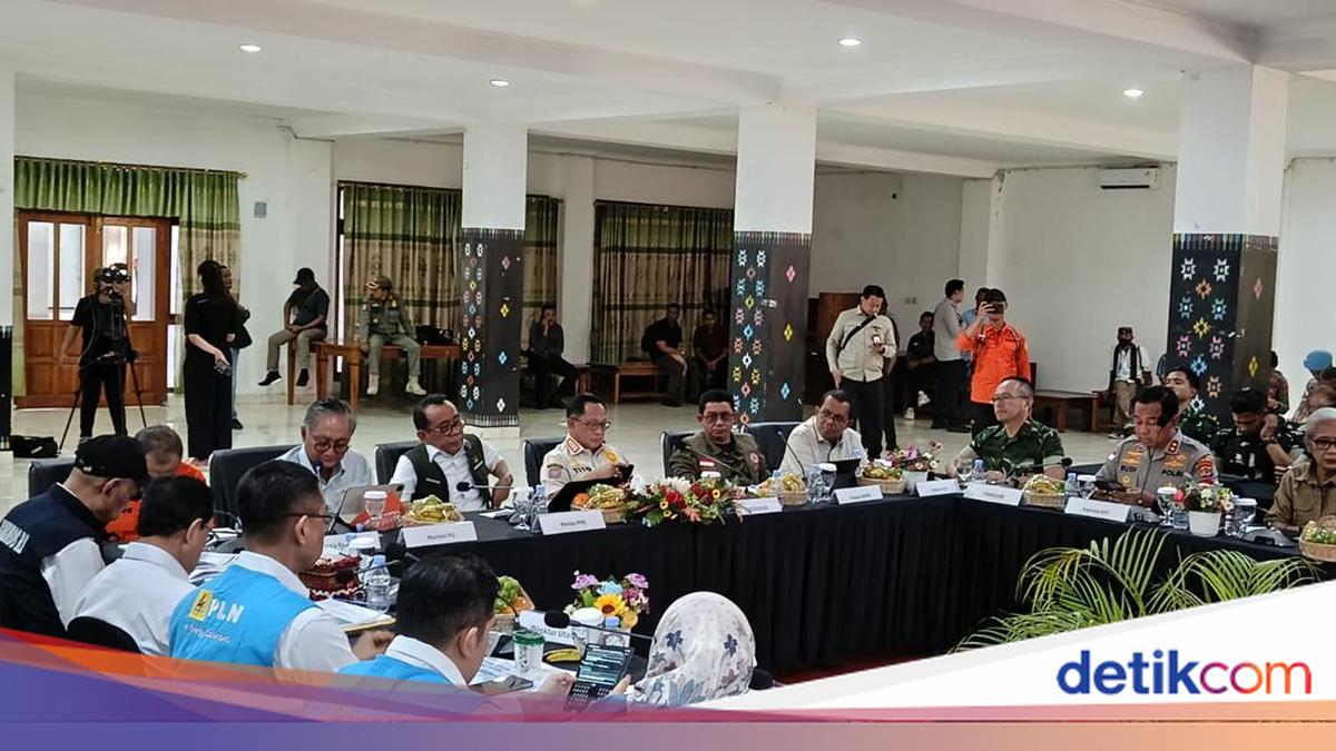 Orthopaedic Doctors from South Sulawesi Deployed to Flores Earthquake Site
