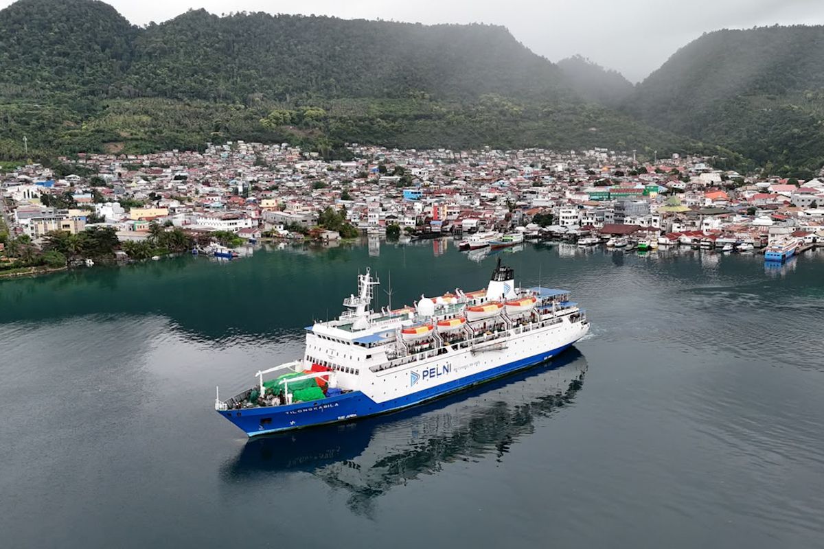 Pelni provides free logistics aid delivery for NTT earthquake victims
