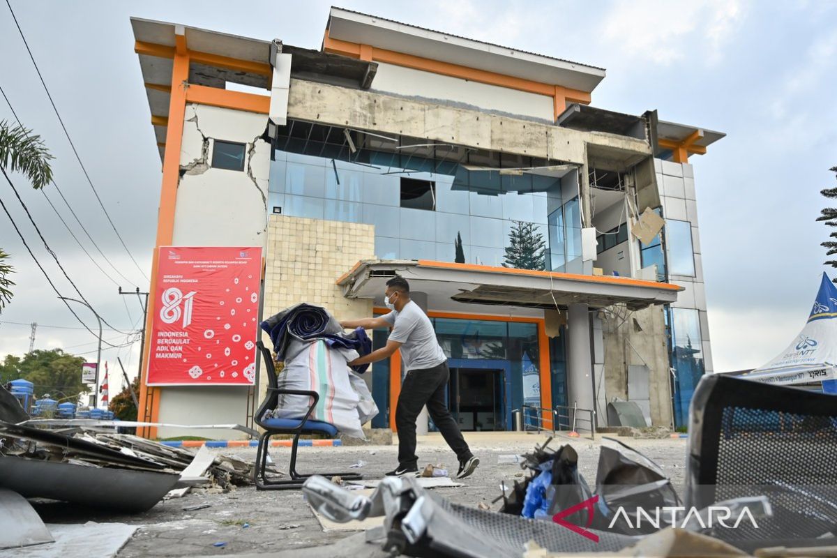 More than 2,000 buildings damaged by earthquake in NTT