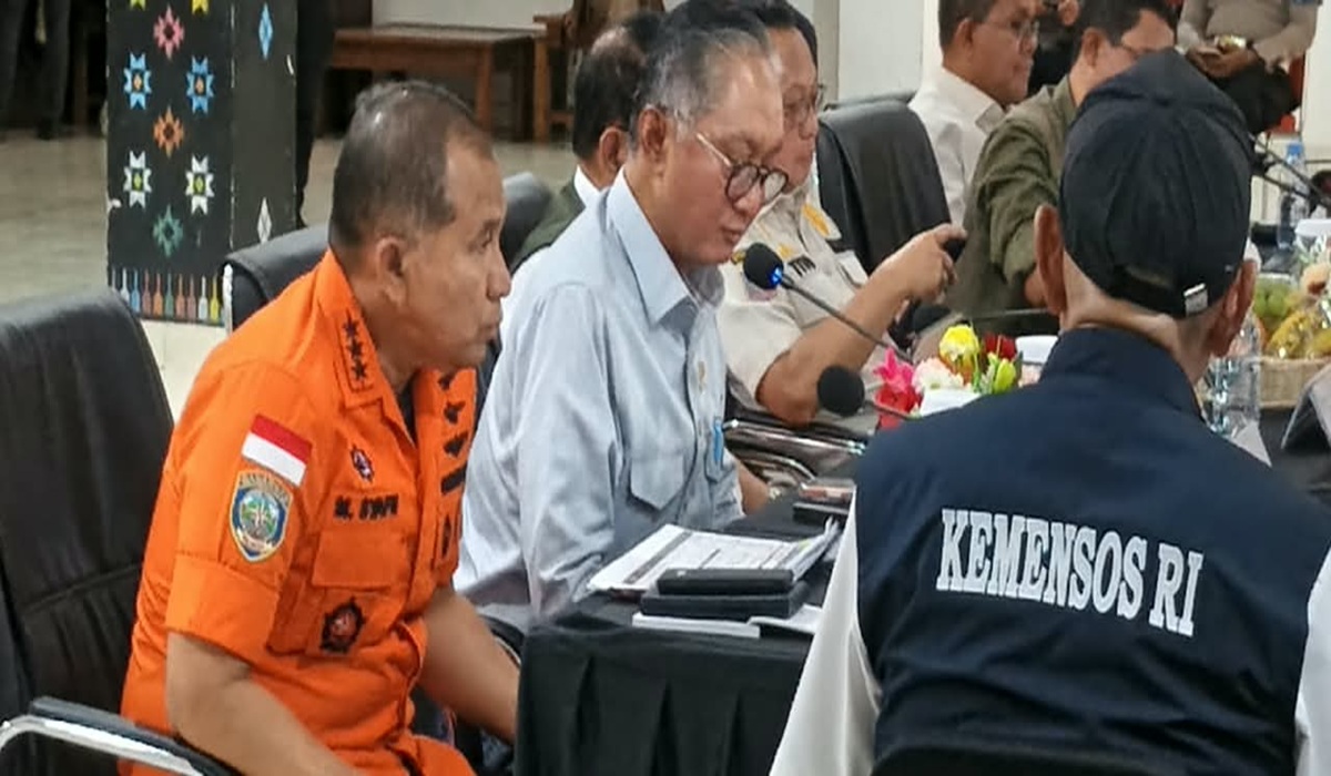Central Government Holds Coordination Meeting for NTT Earthquake Emergency Response