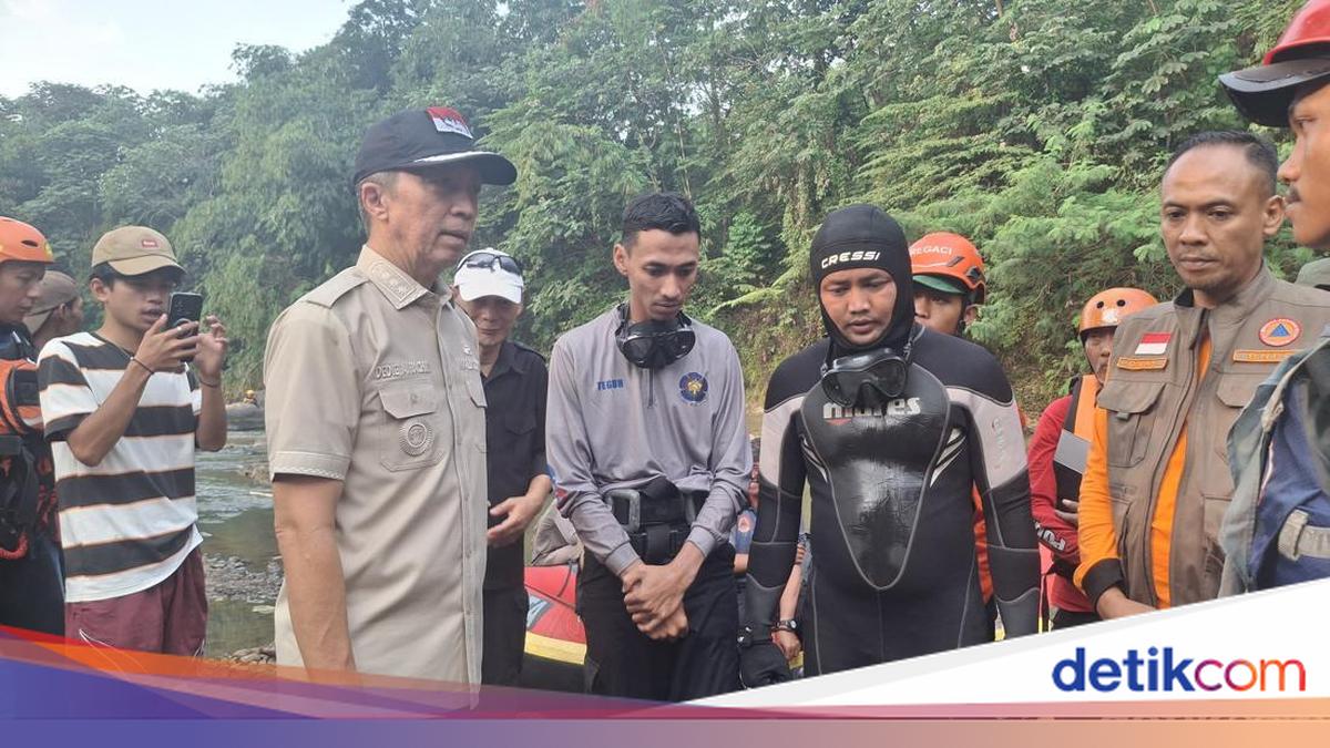 Mayor Inspects Search Site for Civil Servant Missing in Bogor River, Ensures Maximum Effort