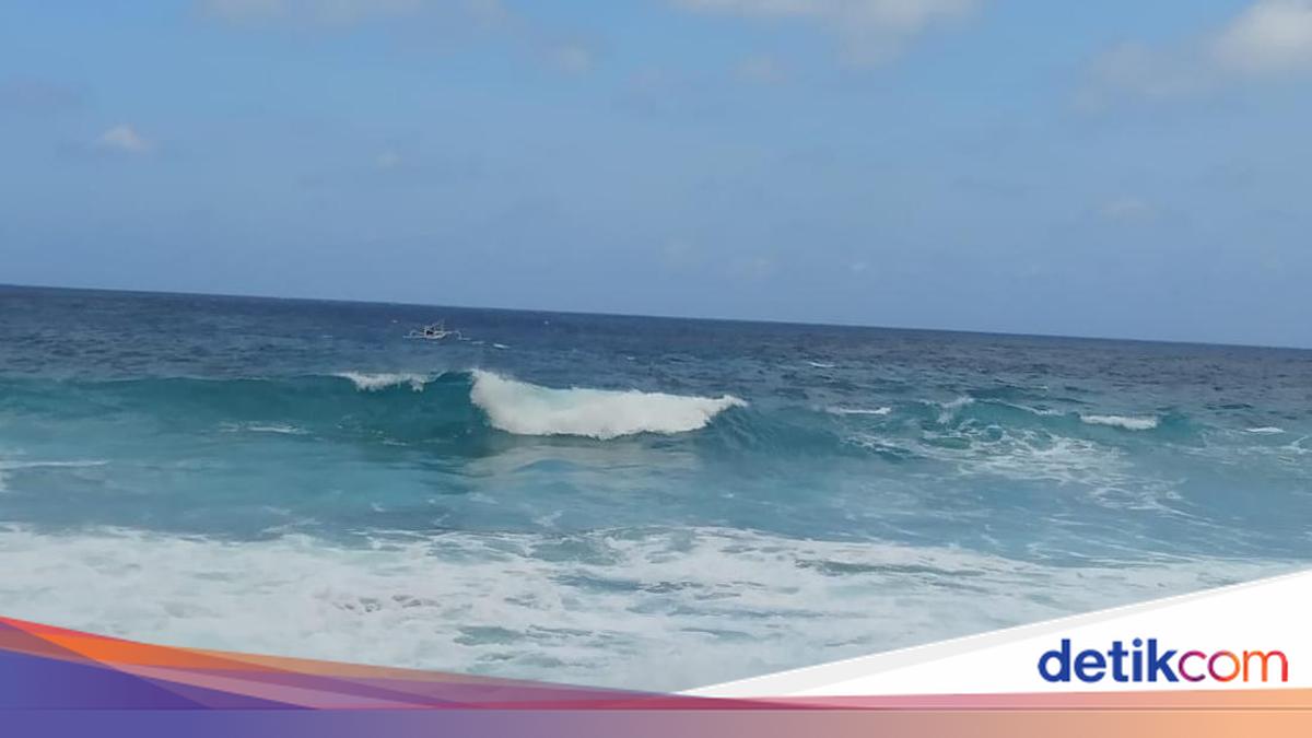 Moderate to High Waves Warning for Yogyakarta Waters Over Next Three Days