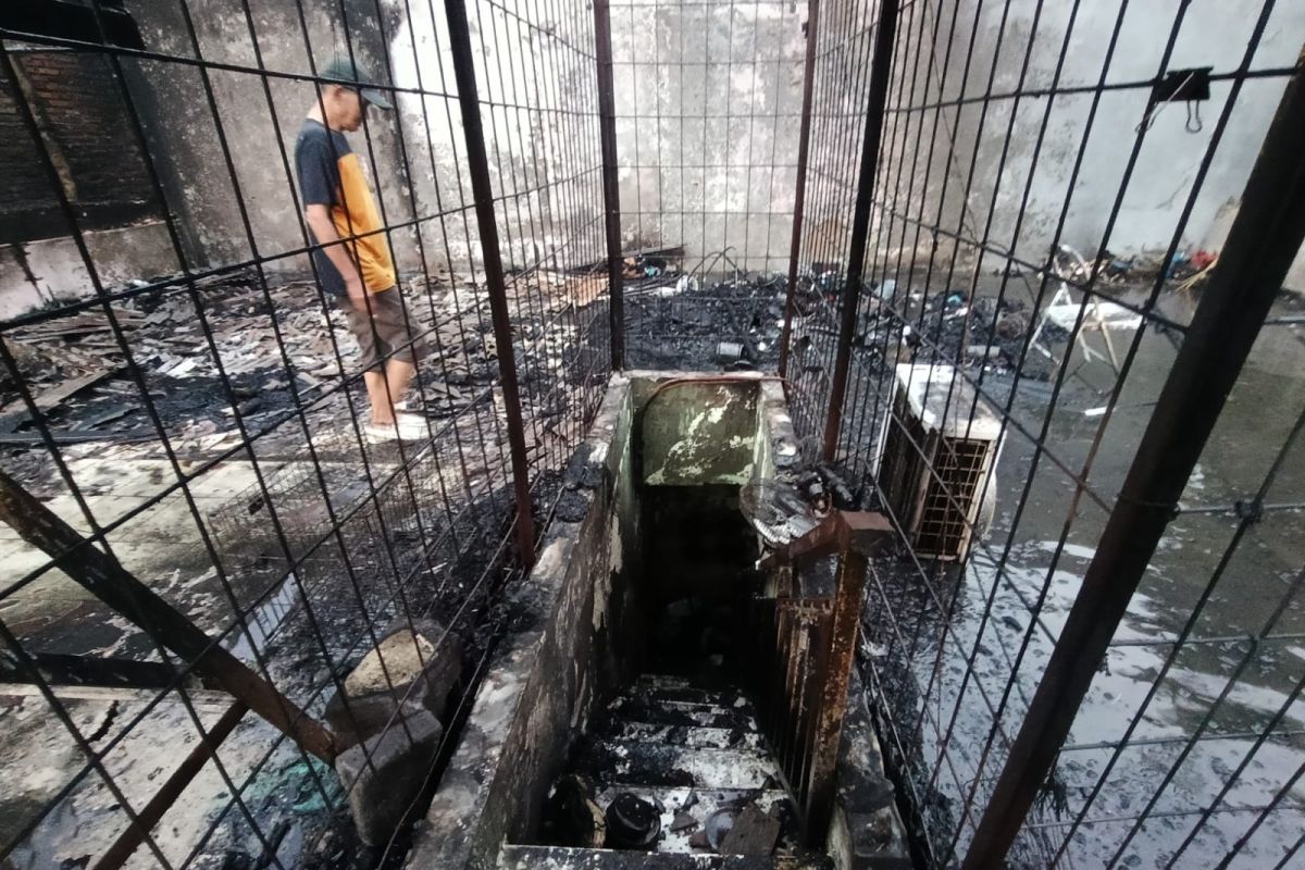 Resident's house in Kebon Jeruk, West Jakarta, destroyed by fire