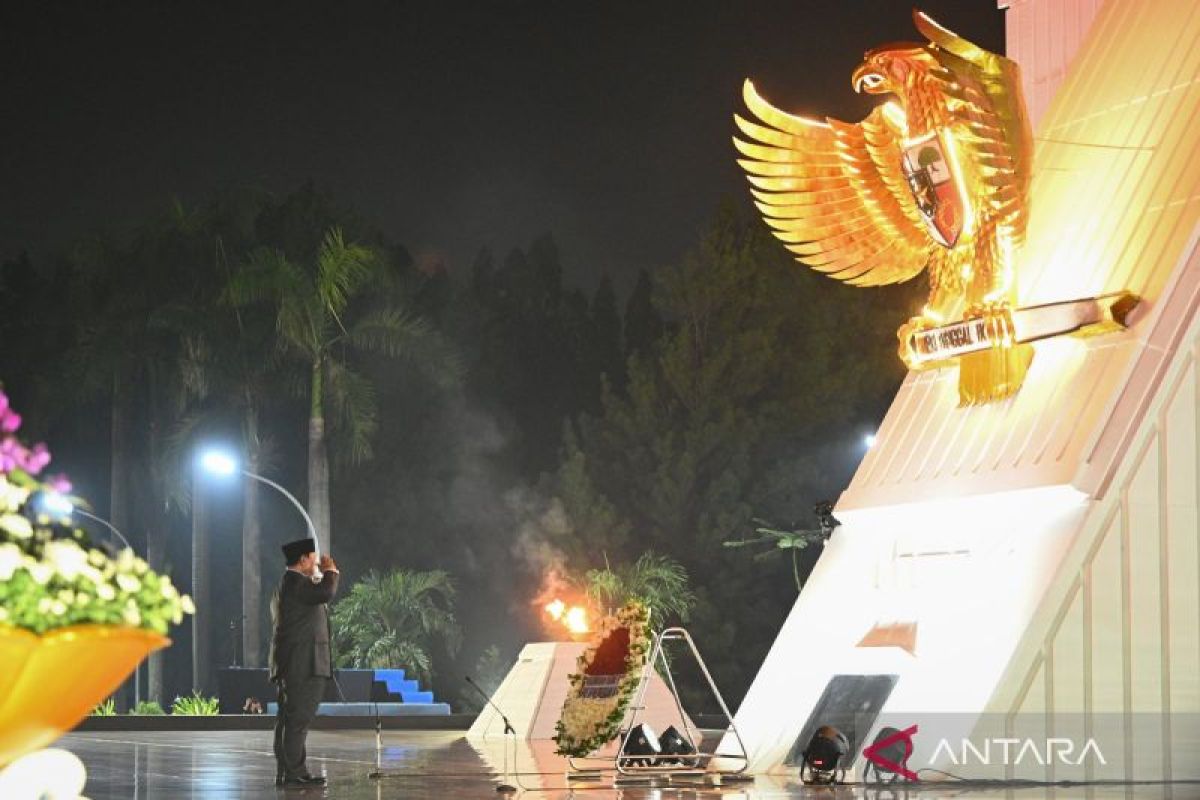 Politics yesterday: Prabowo leads pilgrimage to Aceh flag issue