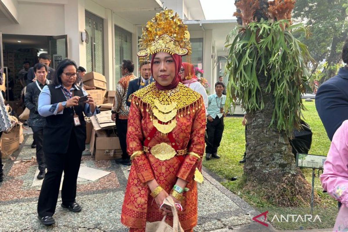 After failing last year, Palembang resident finally gets ticket to independence ceremony