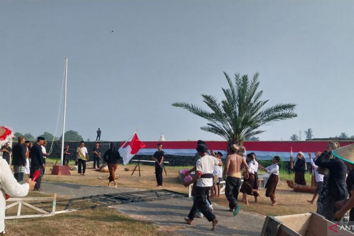 Residents celebrate Independence Day with colossal drama introducing Banten heroes