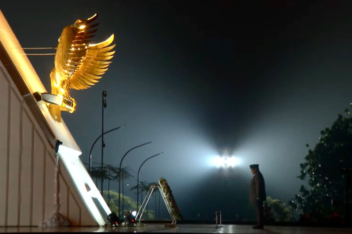 Prabowo leads Heroes Cemetery tribute before Independence Day