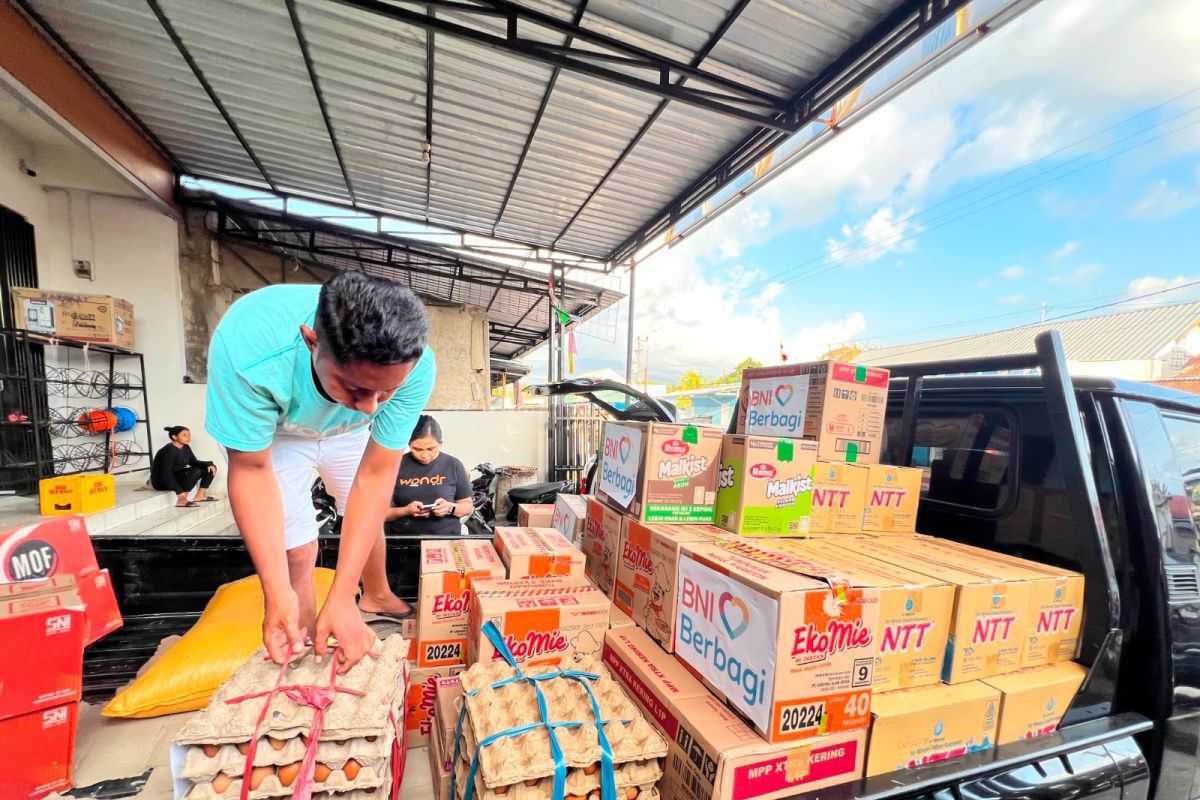 BNI distributes initial aid for earthquake victims in Flores