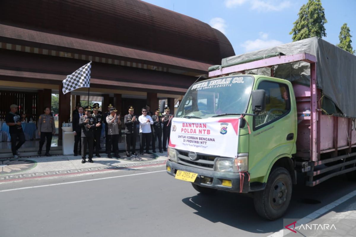 NTB Regional Police send aid for NTT earthquake victims