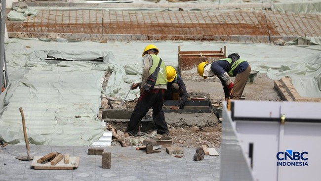 81 Years of Indonesian Independence, Workers Still Haunted by Layoffs and Job Scarcity