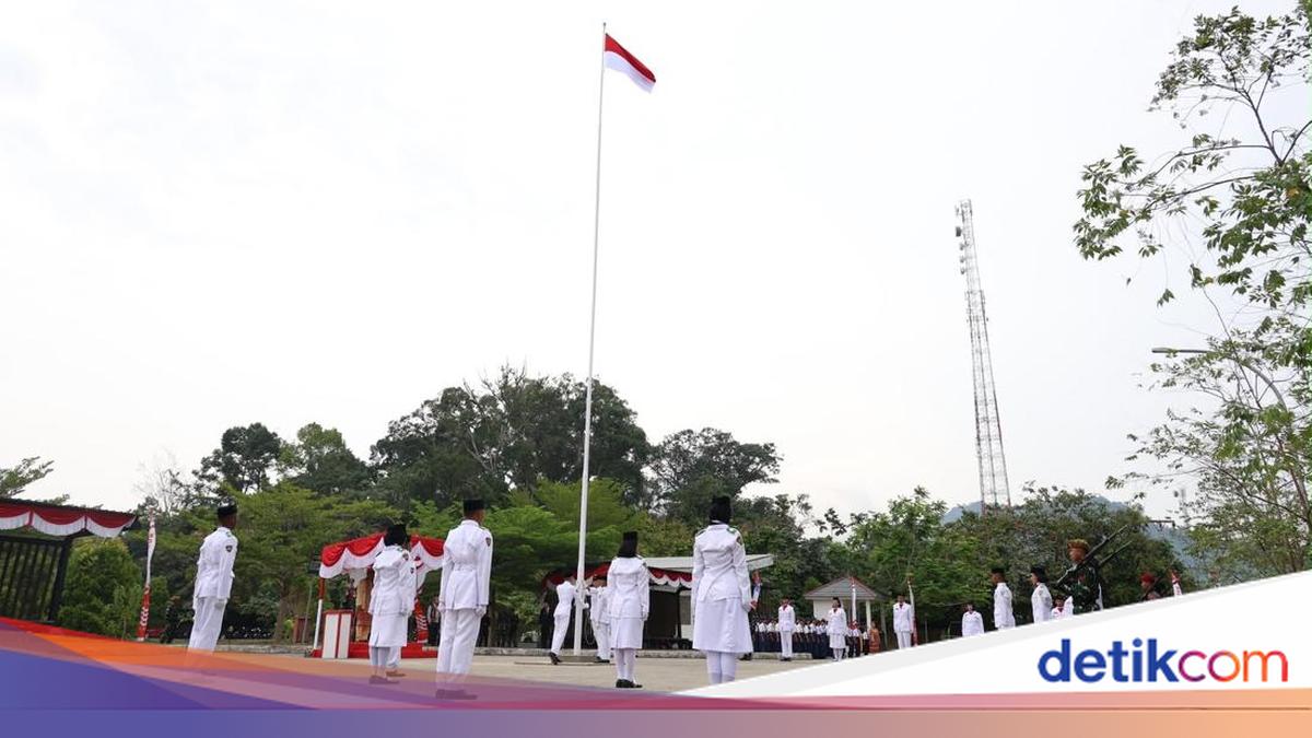 PLBN Aruk Holds Independence Day Ceremony, Affirms Border Area Development
