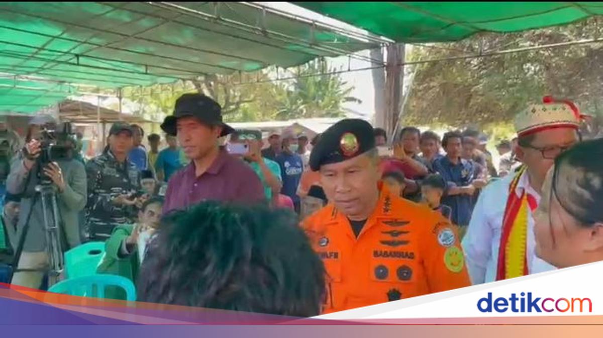 Basarnas Chief Visits Earthquake Evacuees in East Manggarai
