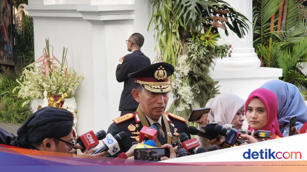 National Police Chief Assures Aceh Situation Under Control After Crescent Star Flag Raising