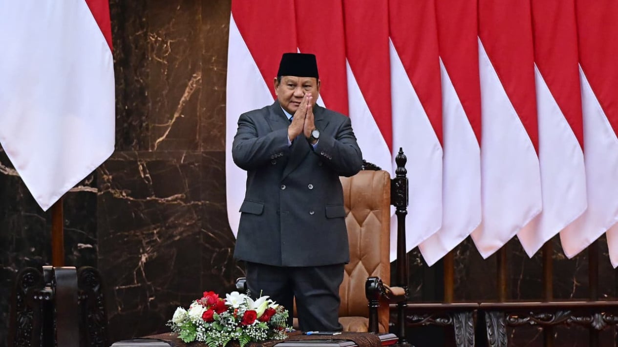 President Prabowo Attends People's Party for Indonesia's Independence Day at Monas, Sits Alongside Gibran