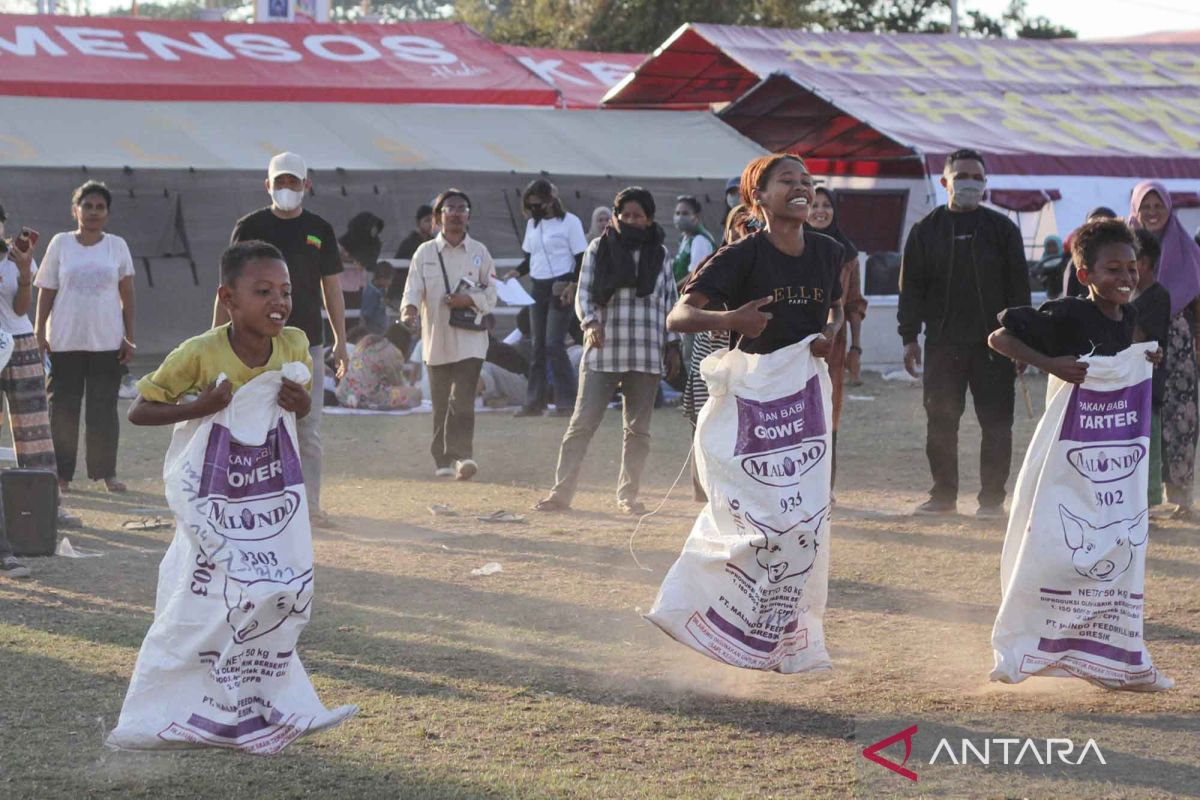 Earthquake refugees in NTT join Independence Day competitions