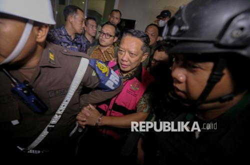 Pretrial Hearing on Former Jampidsus Febrie Adriansyah's Suspect Status Held Today