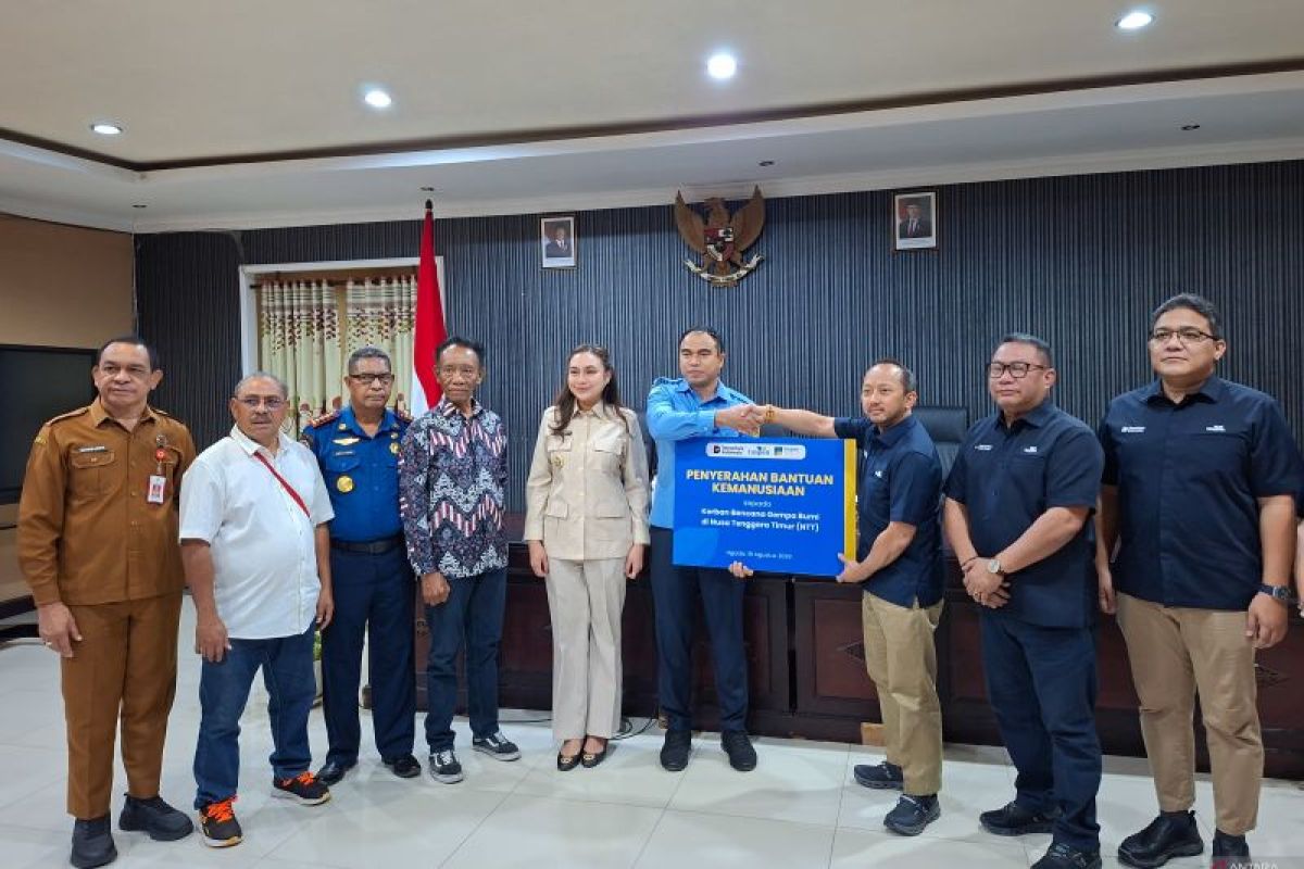 TASPEN distributes humanitarian aid for residents affected by Flores earthquake