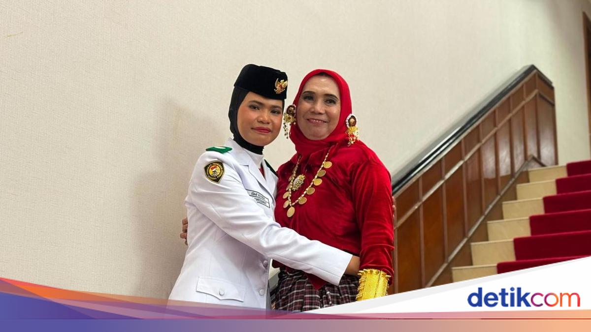 Proud Parent Watches Sekolah Rakyat Student Perform at the Palace