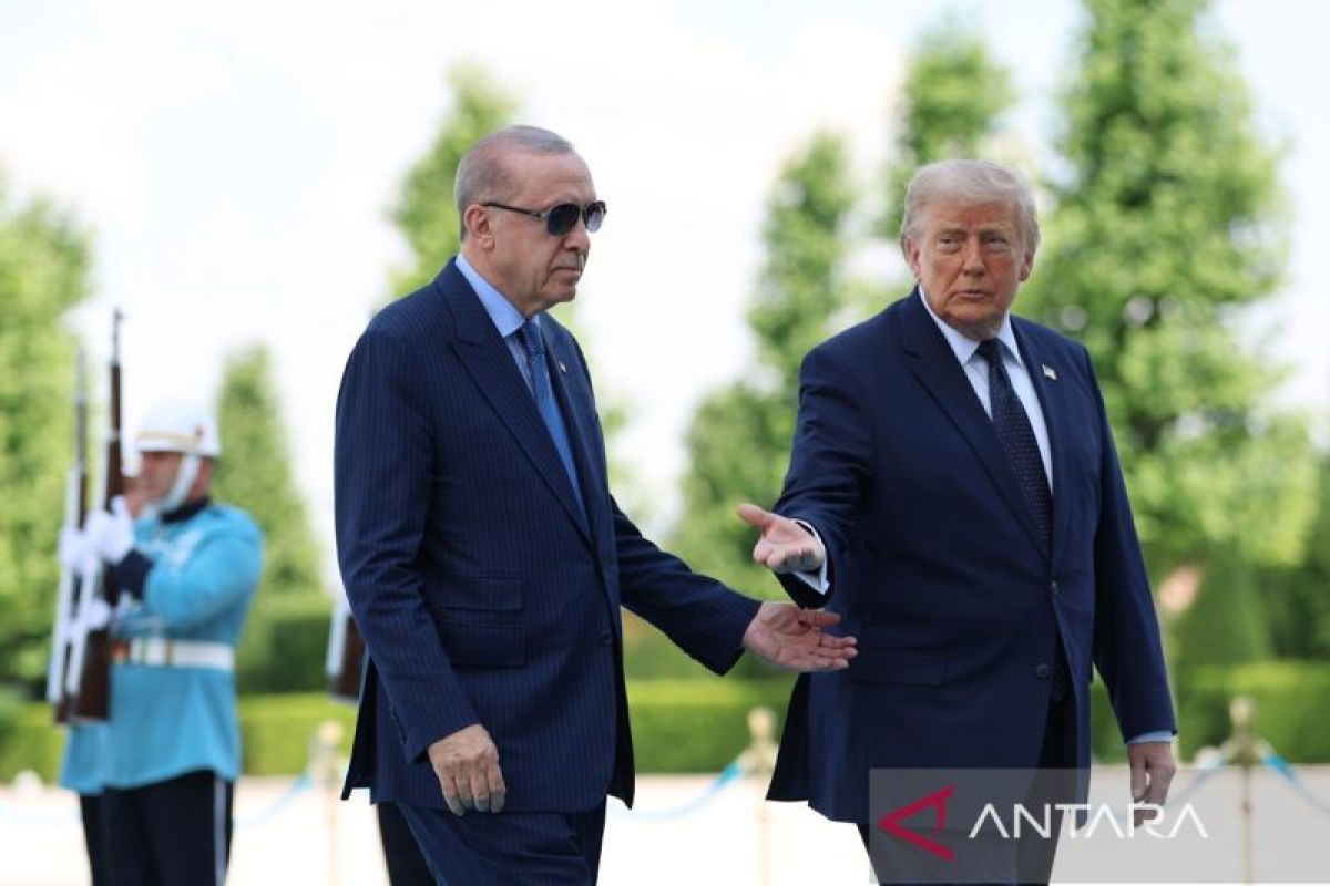 Erdogan urges Trump to continue negotiations with Iran