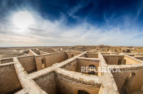Allah's Rebuke to Prophet Ibrahim After Refusing to Help a Magian