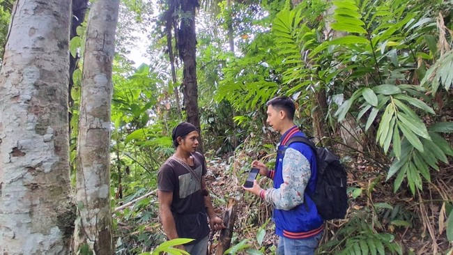 BRI Field Officers Uphold the Hopes of Business Owners in South Cianjur