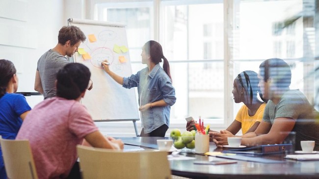 Startup Closes for Two Weeks to Keep Employees Happy, with Unexpected Results