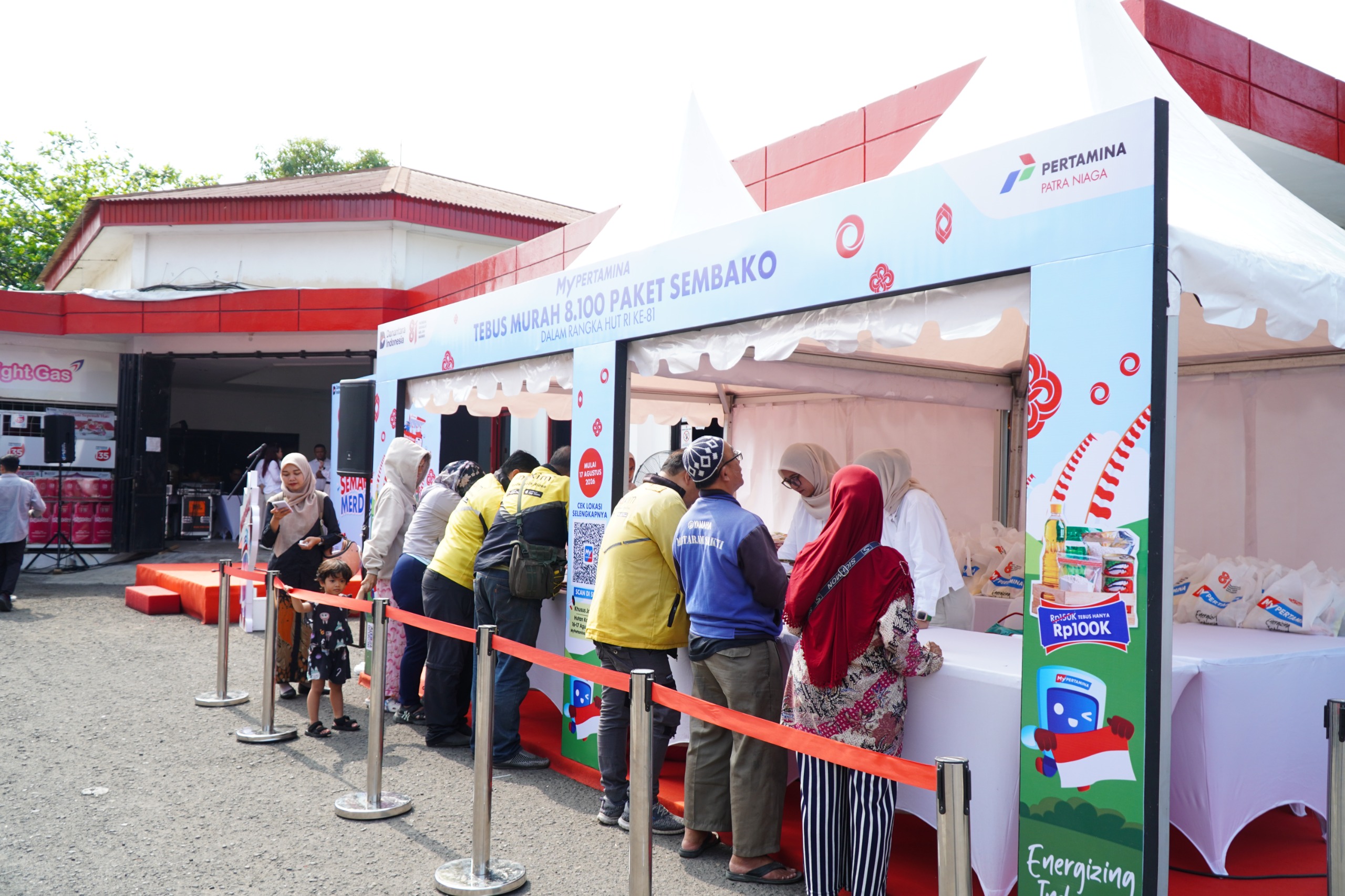 Pertamina Holds Cheap Groceries Programme, Donates to NTT Earthquake Victims