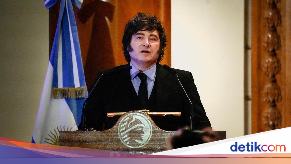 Argentine People Mired in Debt Following President's Austerity Policies