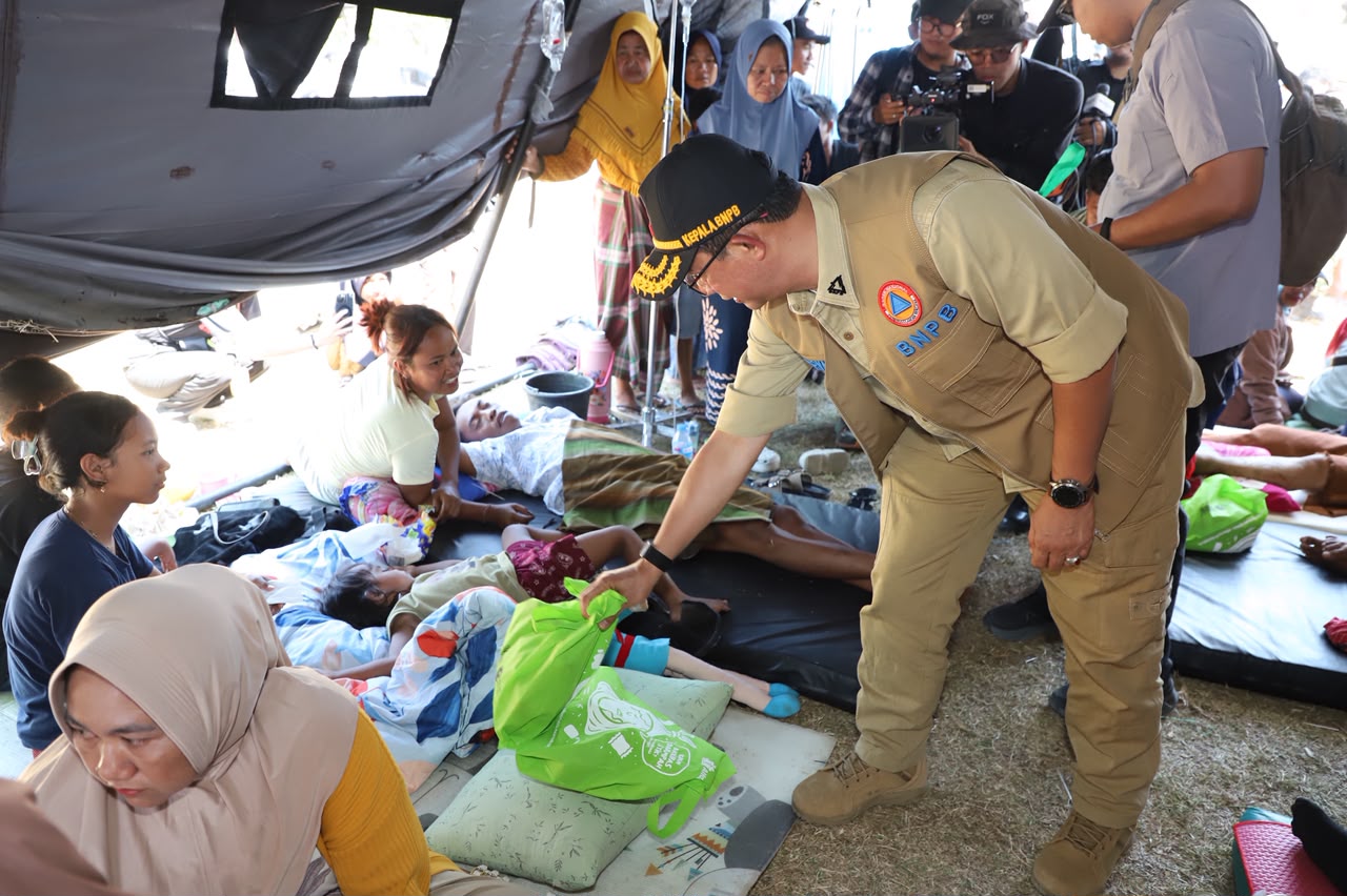 Sikka Regency Government Ensures Earthquake Aid Is Distributed, Not Piling Up at Posts