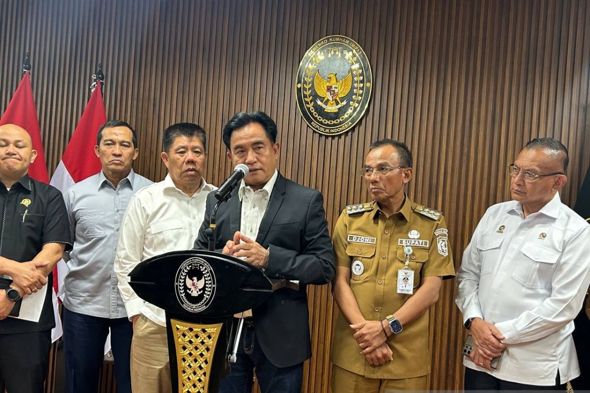 Yusril: PT Timah agrees to purchase tin sand from community miners