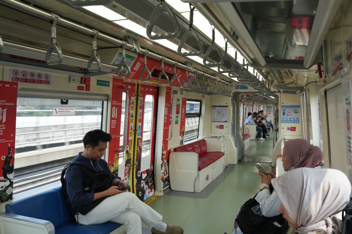 Mobility on Indonesia's 81st Independence Day Rises, LRT Jabodebek Serves 83,572 Passengers