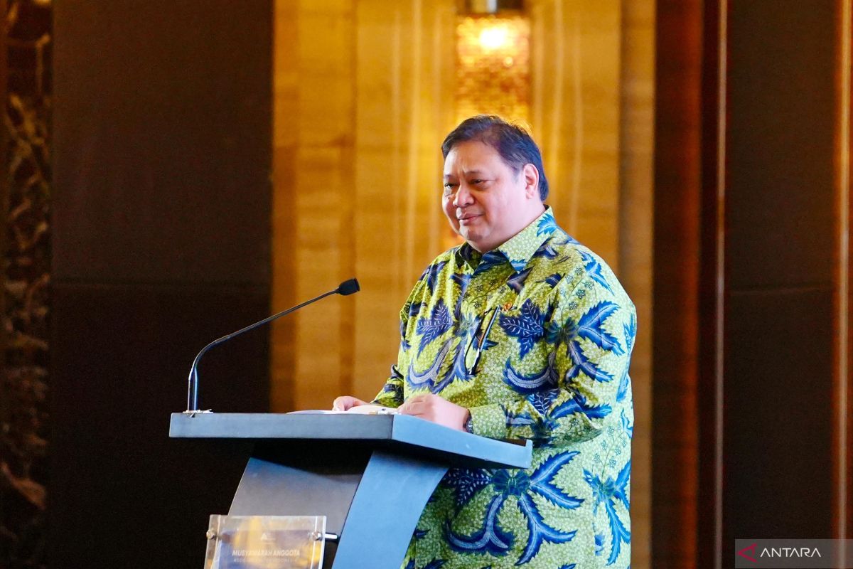 Indonesia launches women's microcredit scheme at 8 pct interest