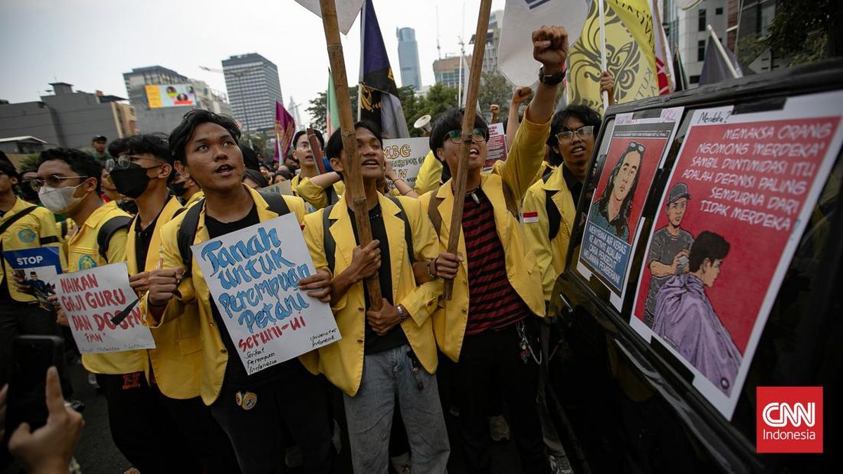 UI Student Demonstration Concludes, Sudirman Road to Bundaran HI Reopened