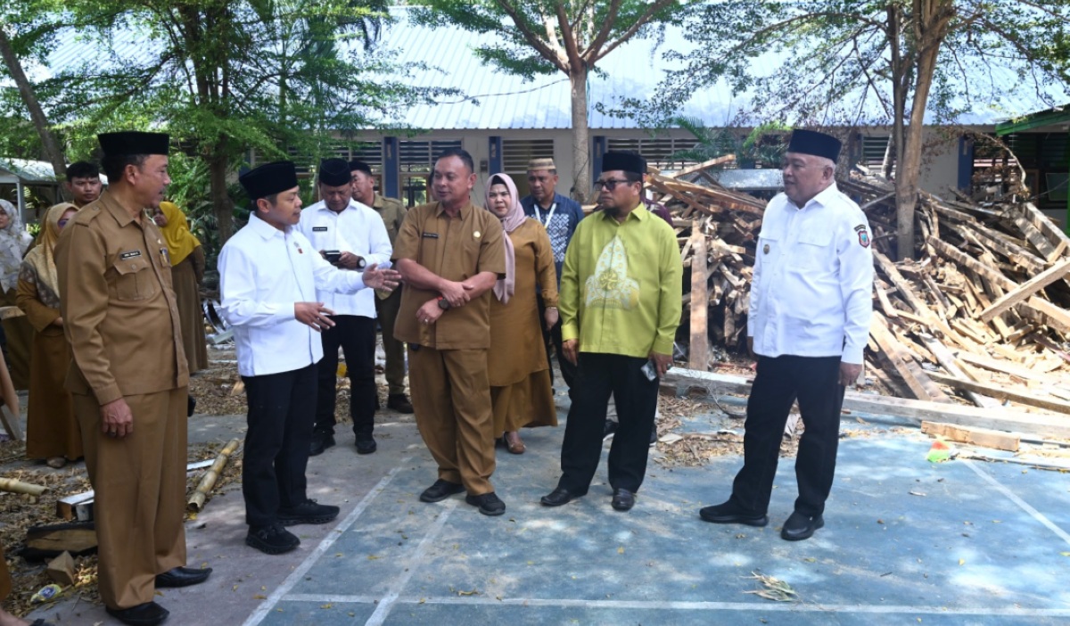 Deputy Minister Fajar Reviews Prabowo's Priority Education Programmes in Gorontalo