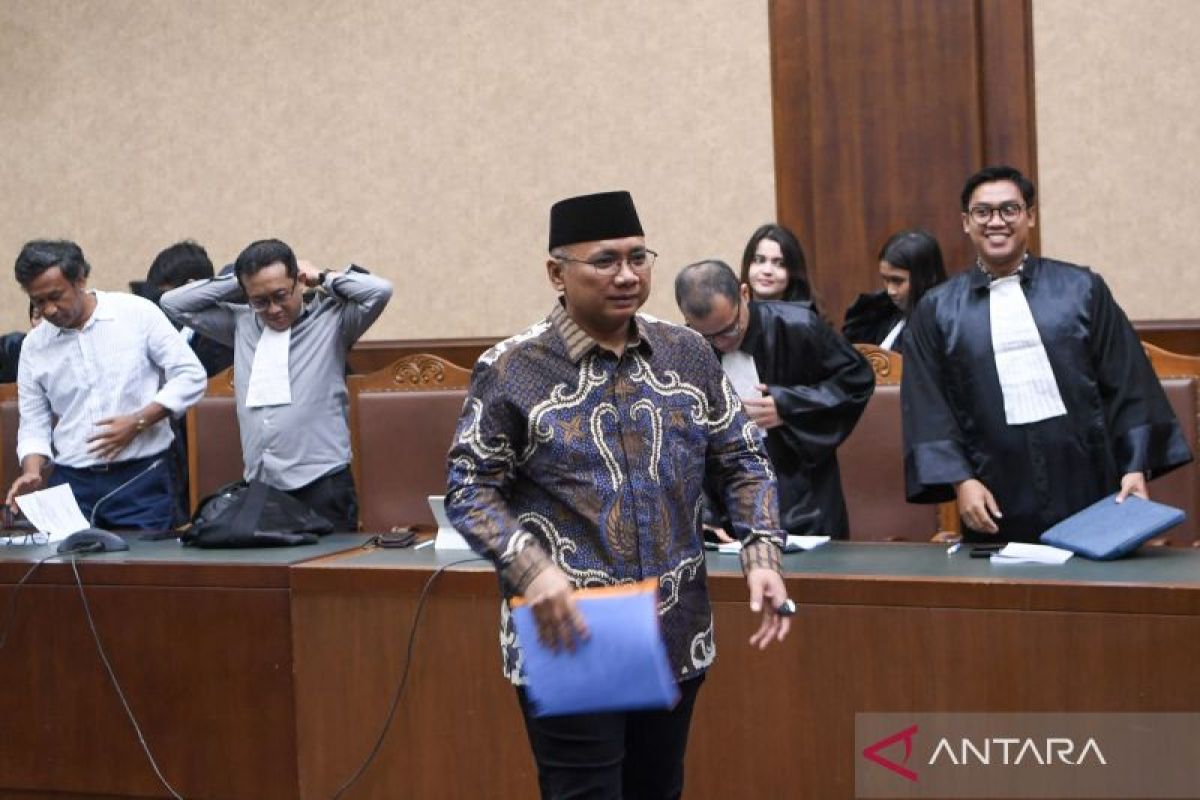 Court rejects Yaqut's request for house arrest