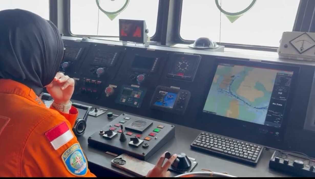 SAR Operation for KMP Putri Yasmin Extended to Eighth Day